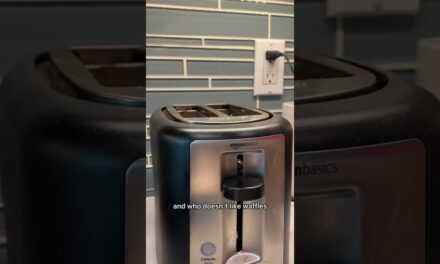 What this dietitian eats for breakfast and why #shorts